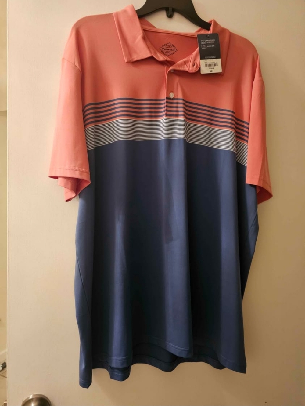 New mens size XL St John Bay polo shirt (92%Polyester 8%spandex)